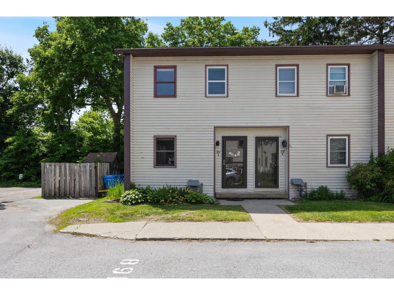 89 North Champlain Street, Unit L