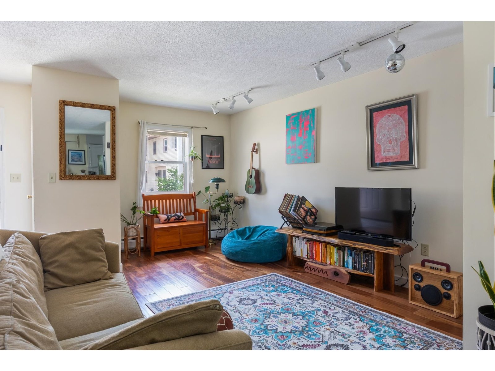 89 North Champlain Street, Unit L