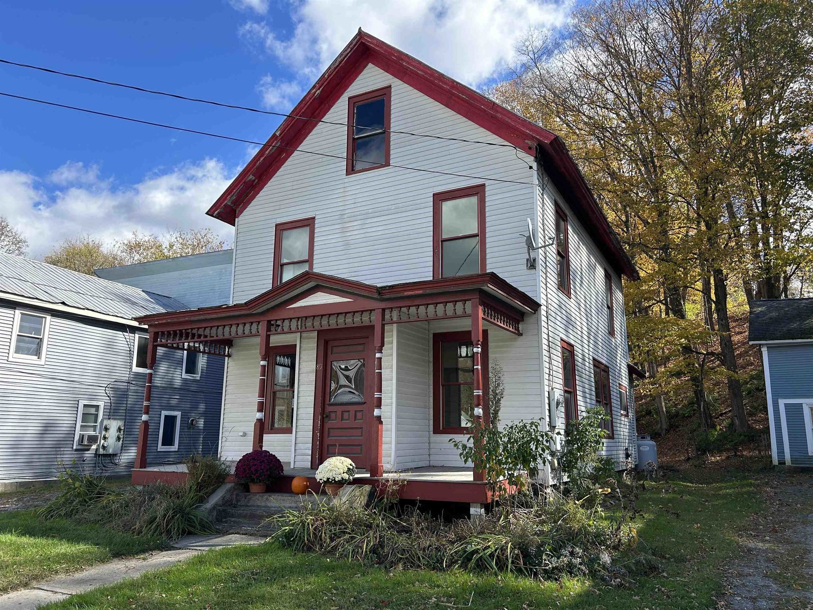 89 Railroad Street