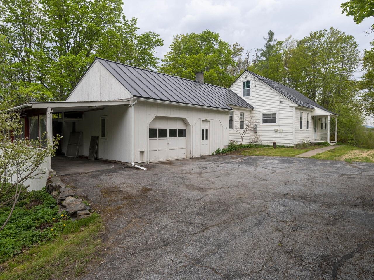 8913 County Road