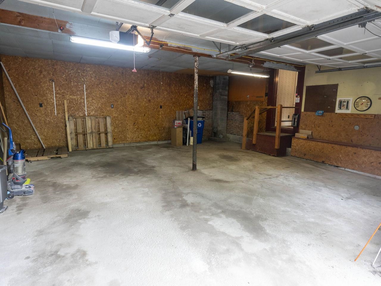 Spacious Garage
