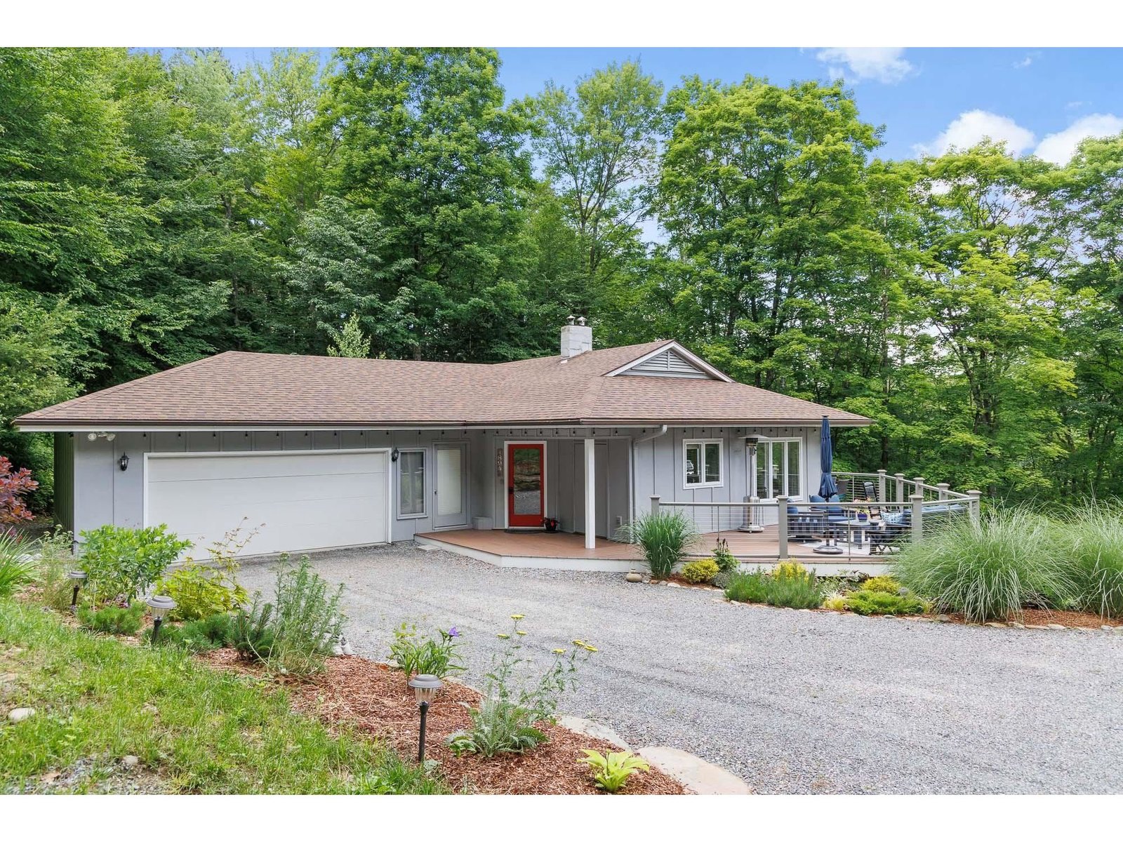 894 Moulton Lane
