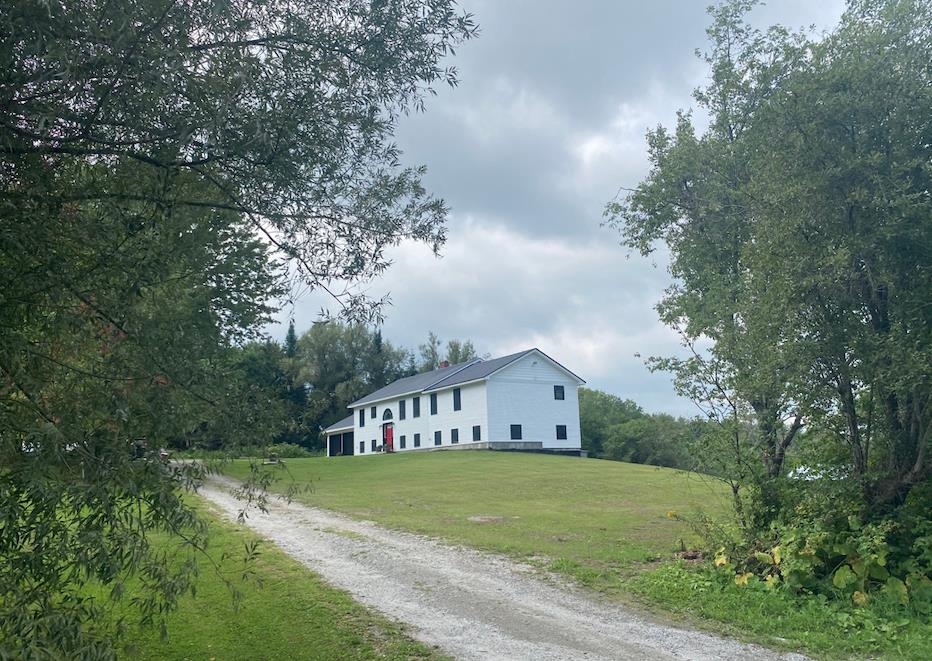898 Gonyeau Road