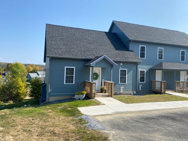9 A Country Commons
