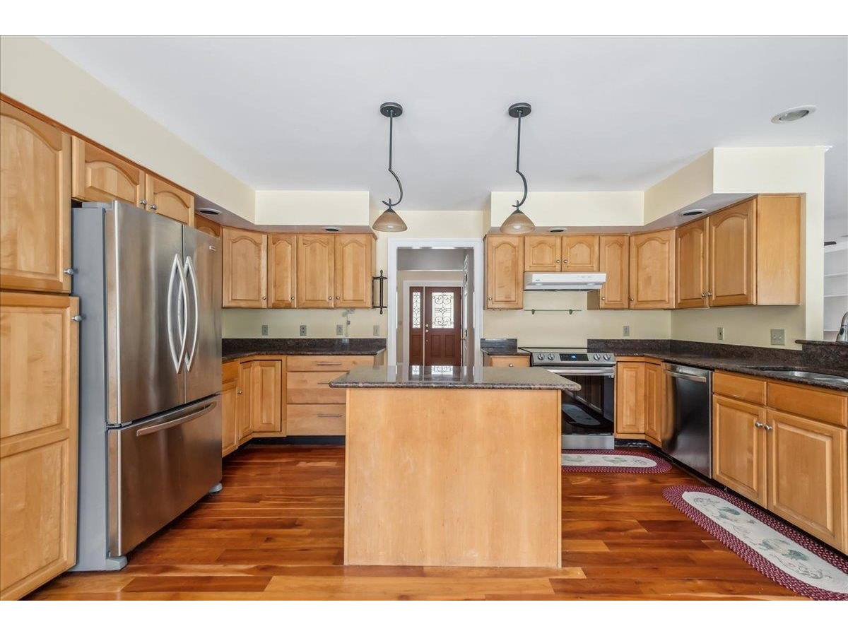 9 Adirondack Street