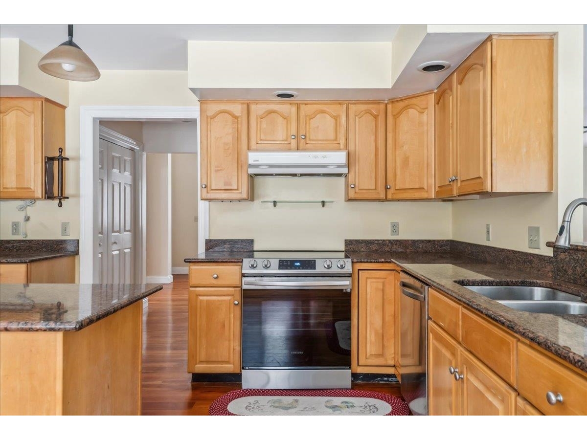 9 Adirondack Street