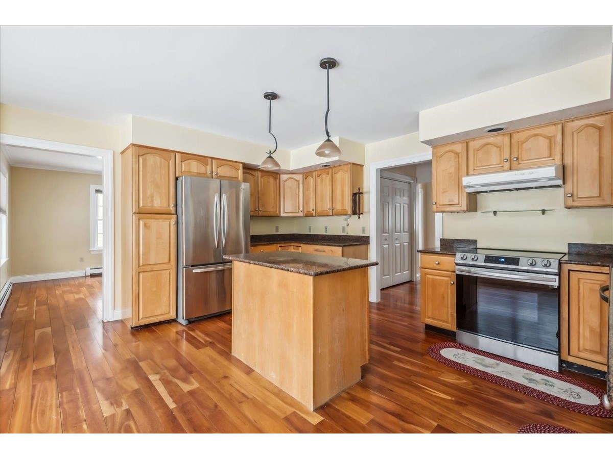 9 Adirondack Street