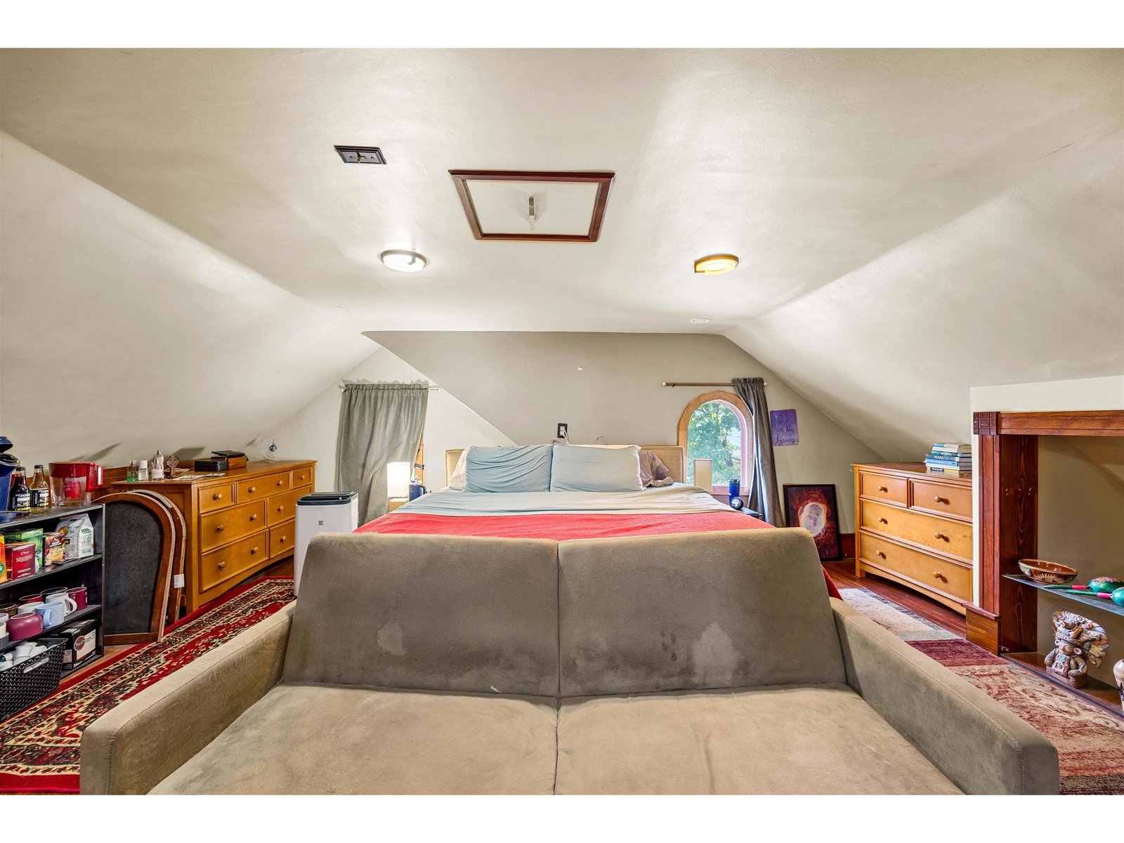 3rd Floor Large Primary Suite