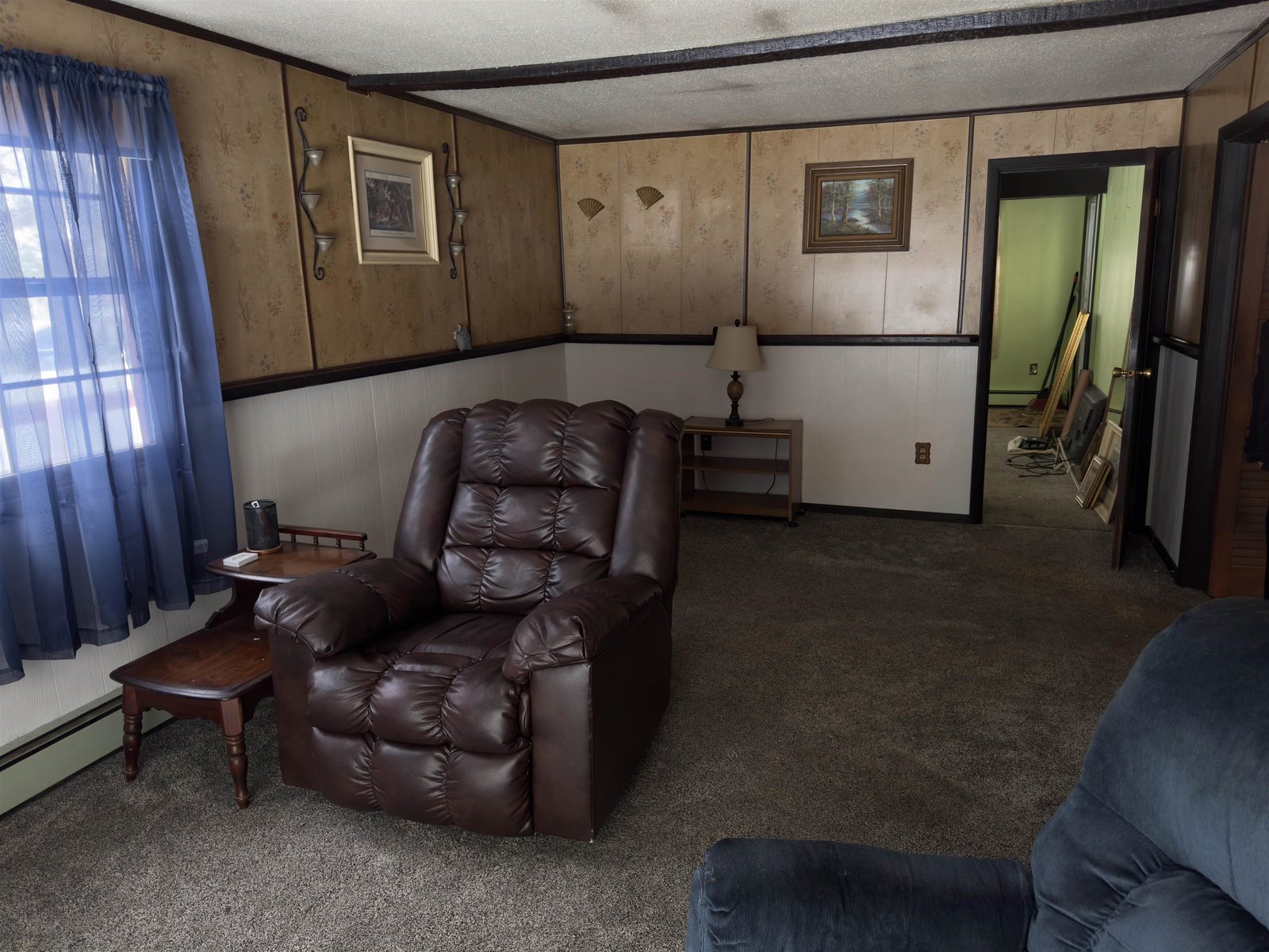 2nd Living Room