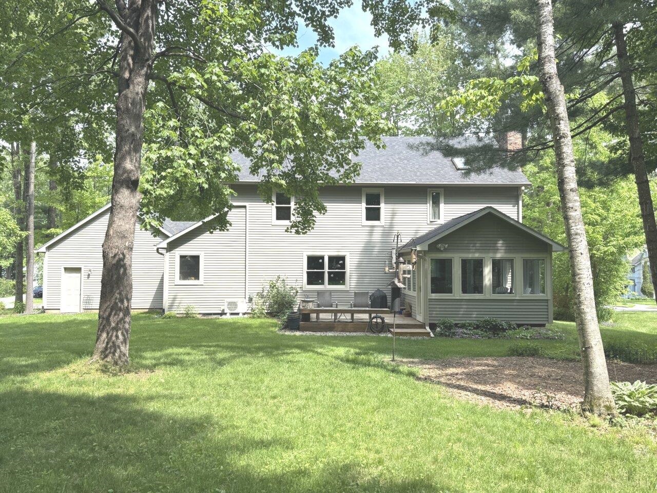 Back View & Yard