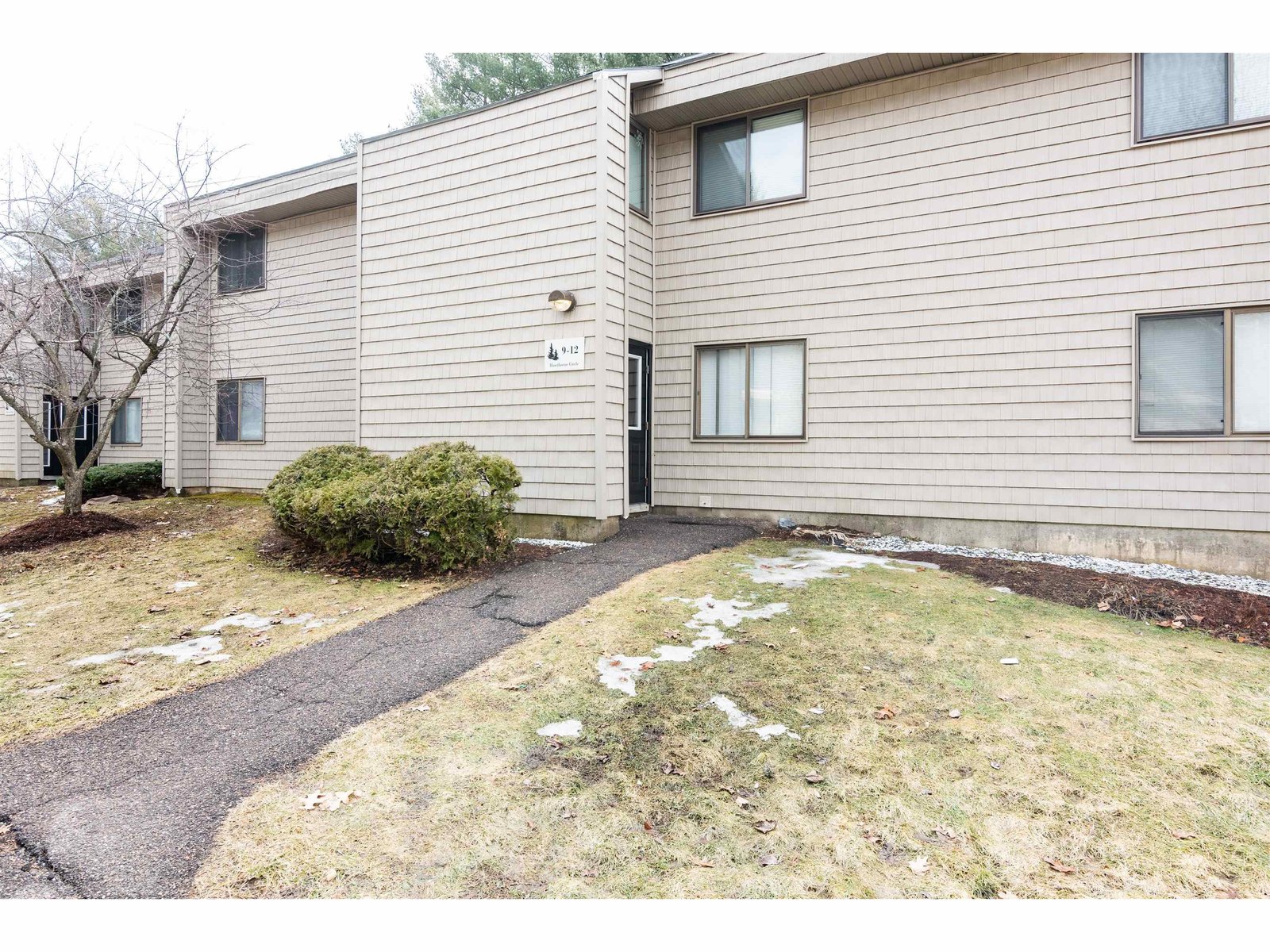 9 Hawthorne Circle