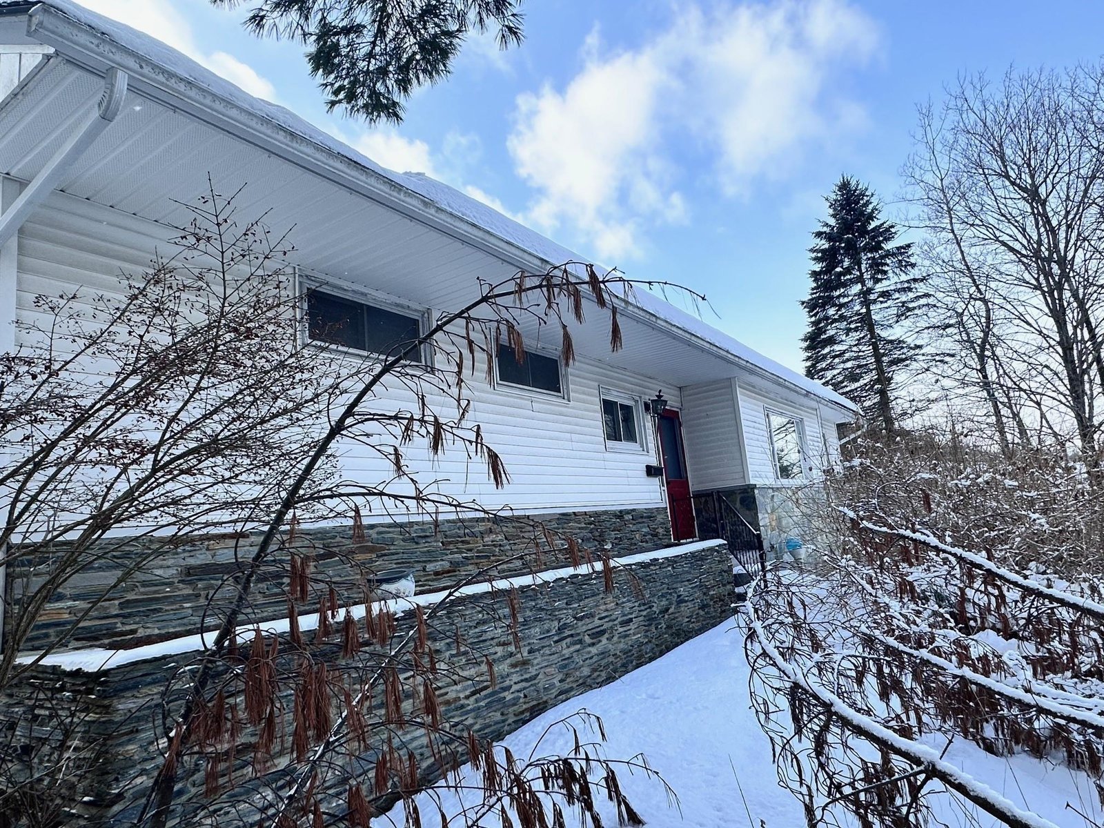 9 Hillcrest Drive