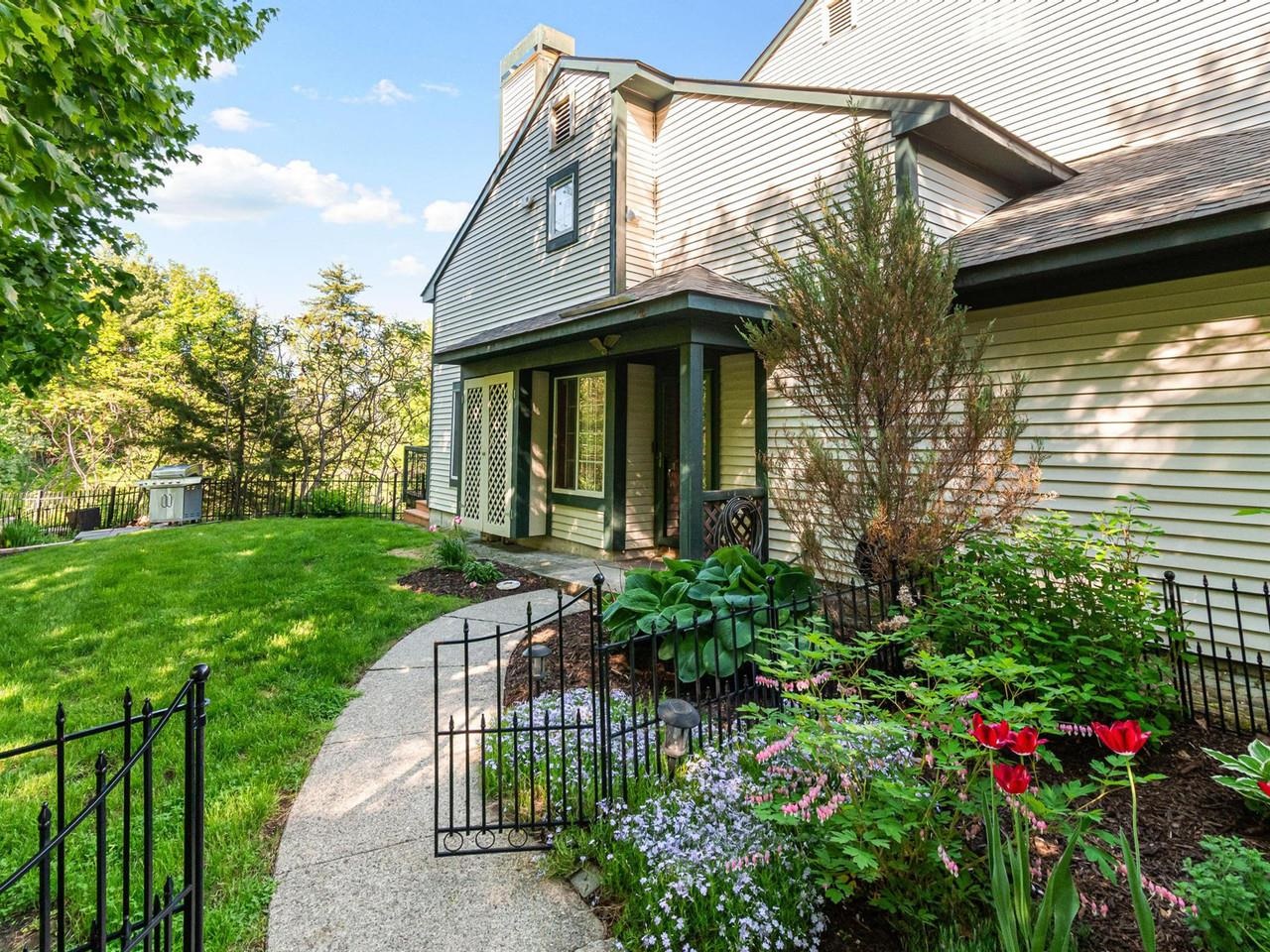 9 Lake Forest Drive