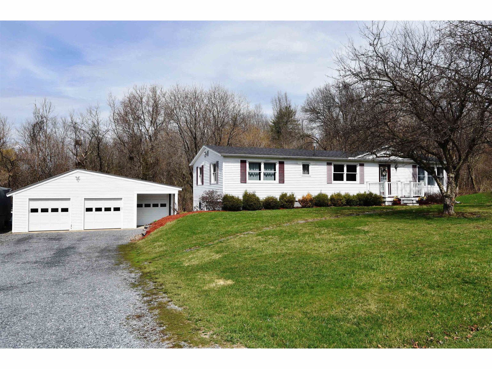 9 Maple Manor