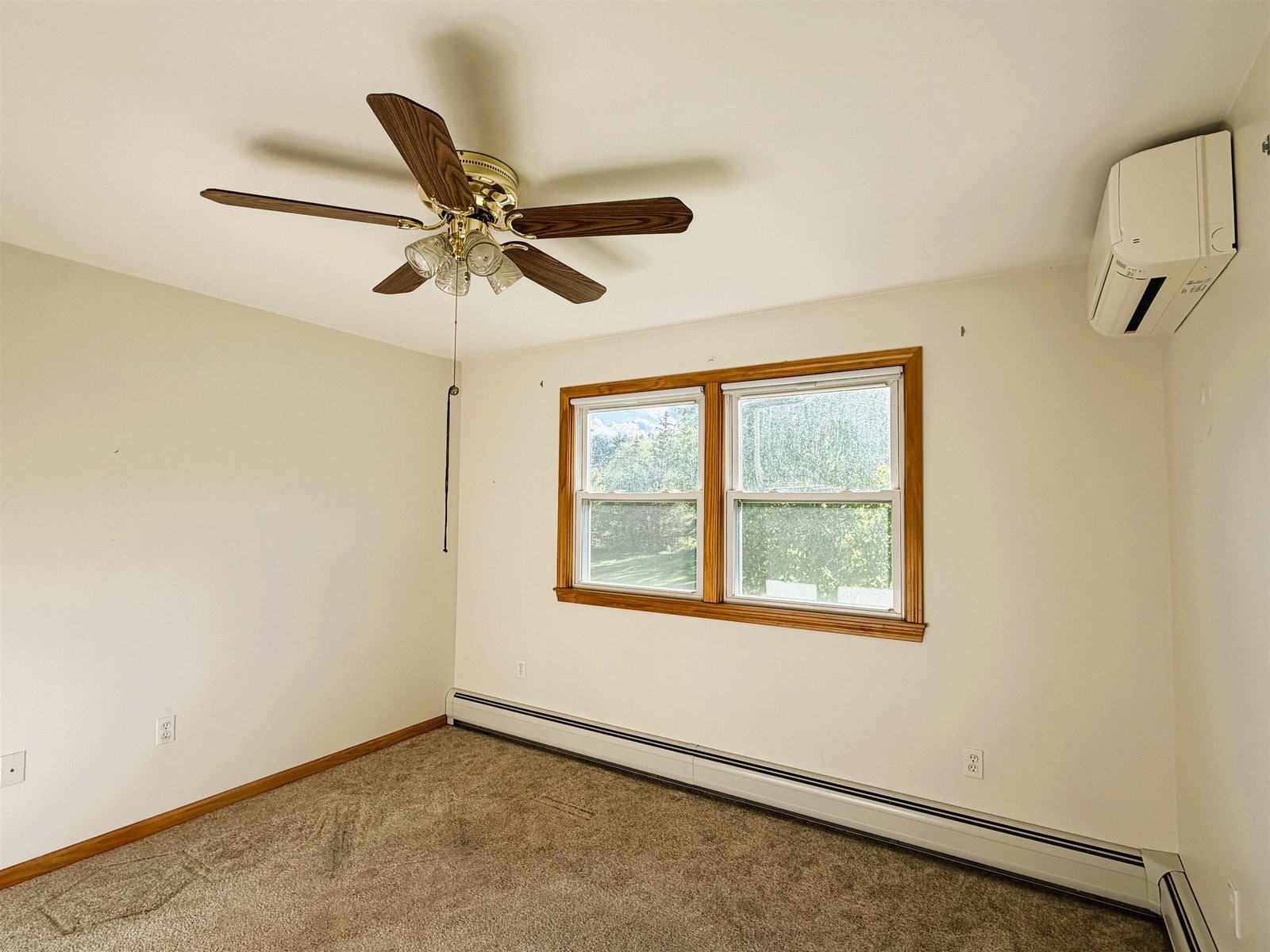 2nd Bedroom Includes Mini-Split