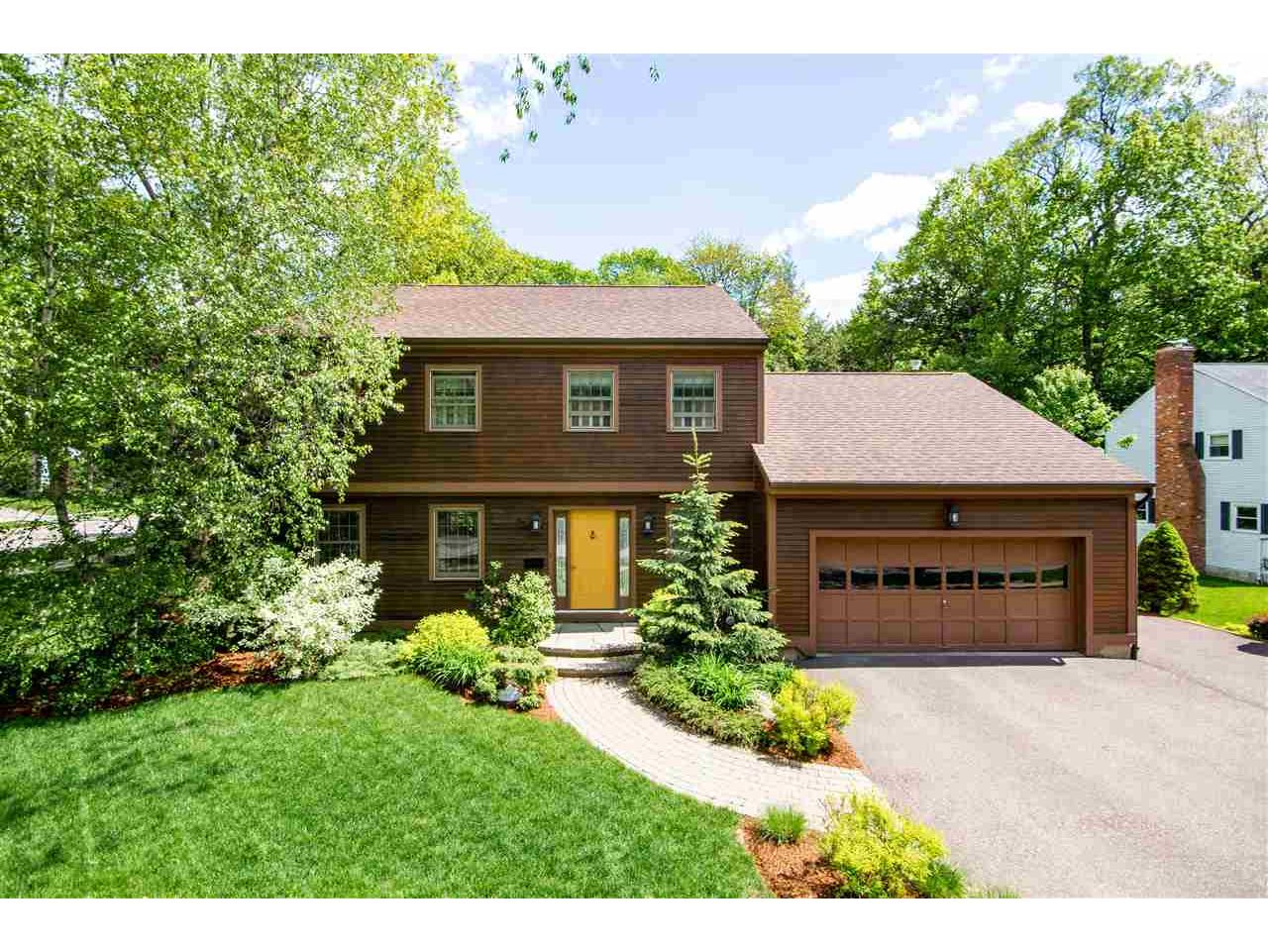 9 Oakcrest Drive