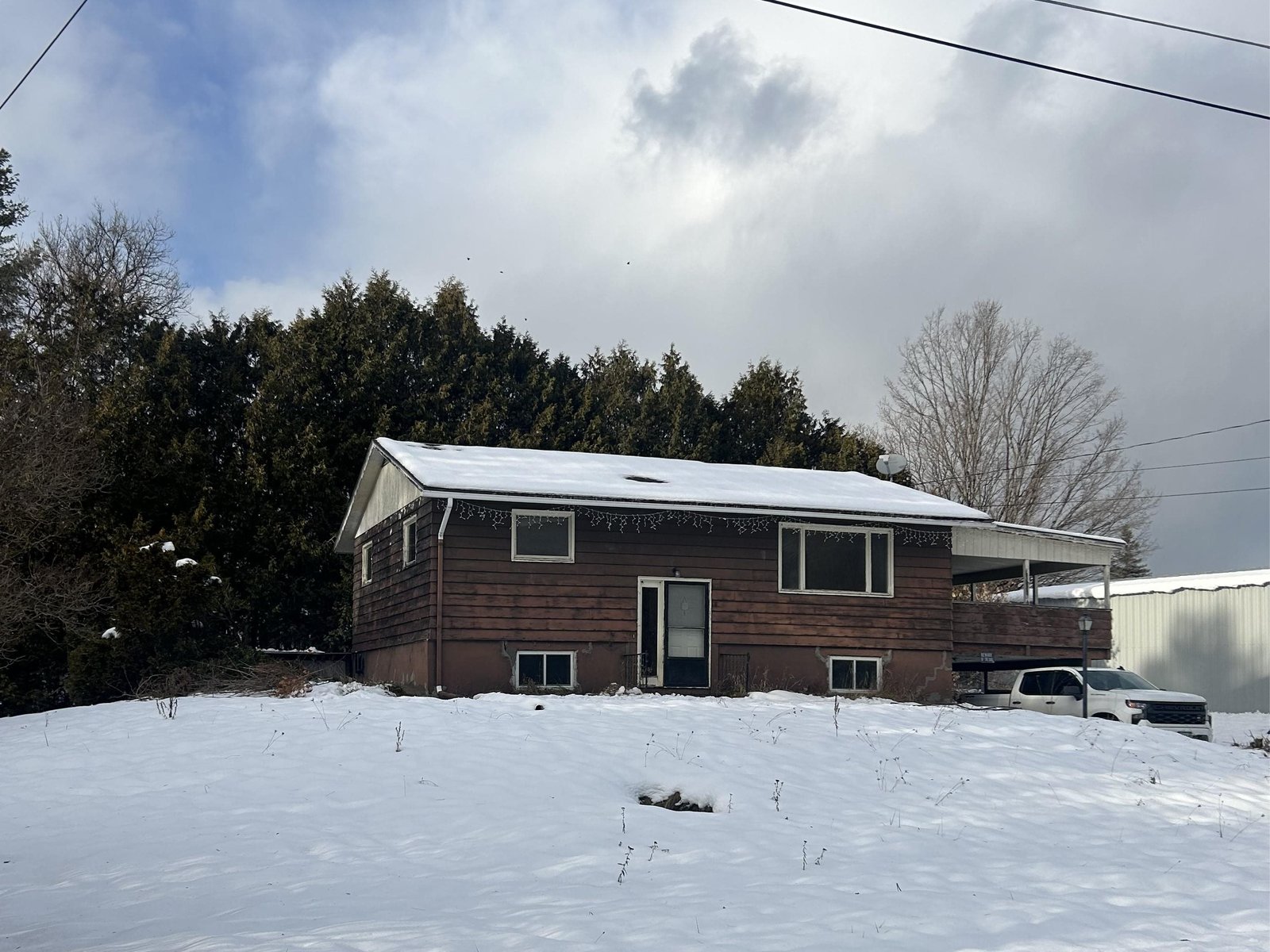 9 Pouliot Avenue