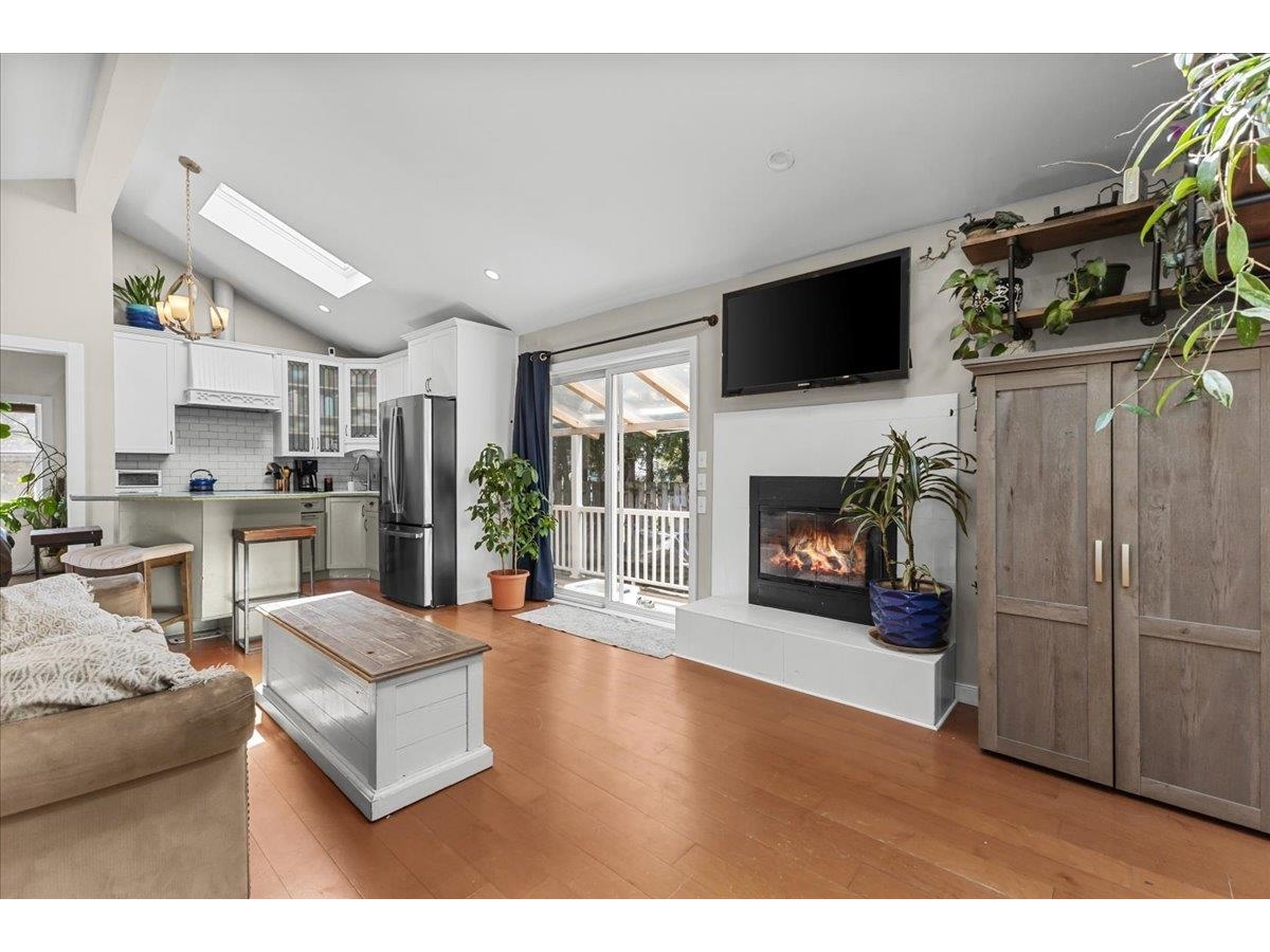 9 Railroad Lane