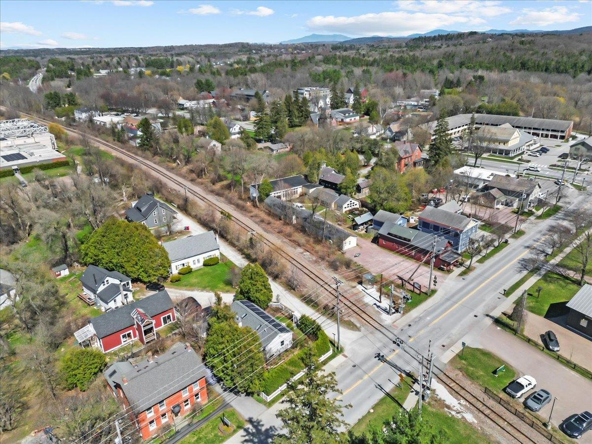 9 Railroad Lane