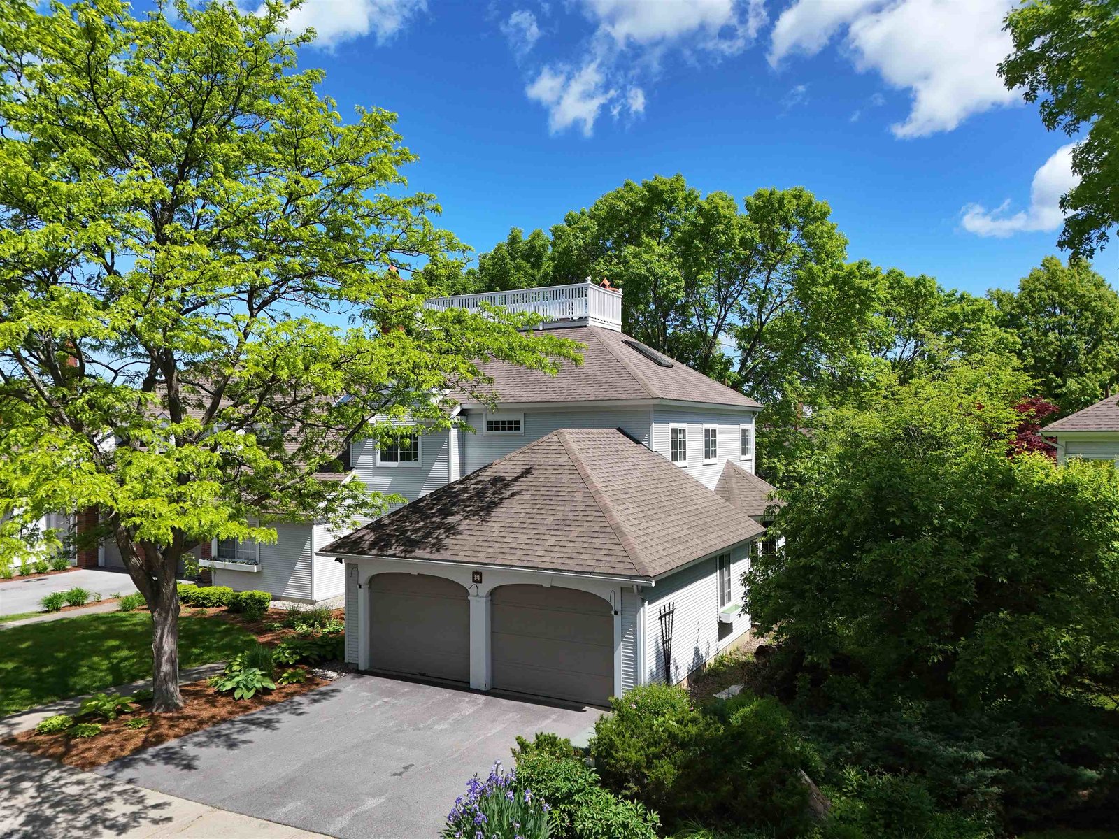 9 Southwind Drive, Burlington