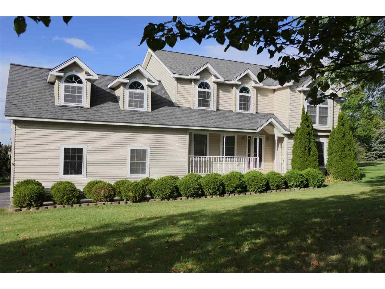 9 Summit Place