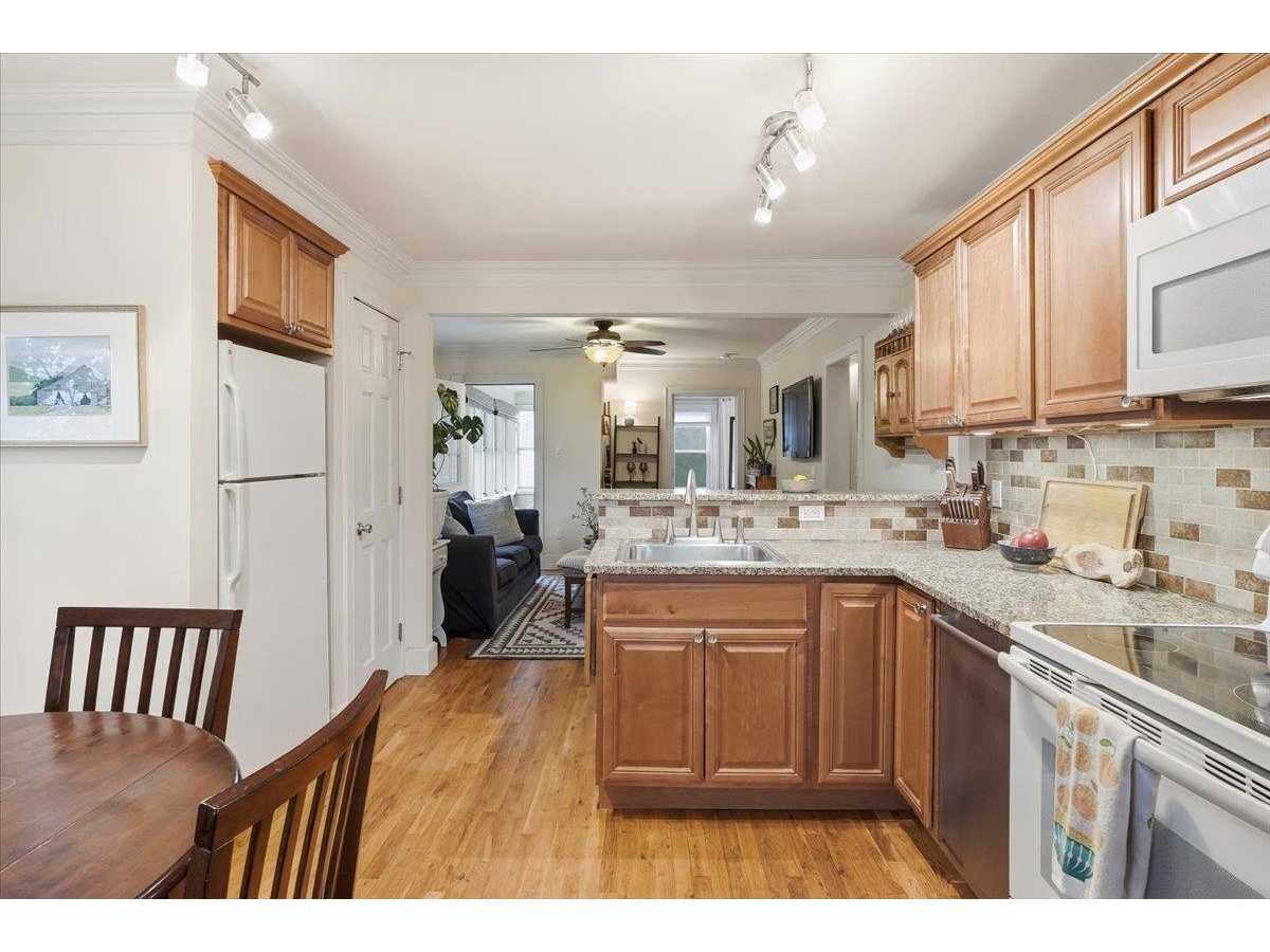 9 West Street, Unit B