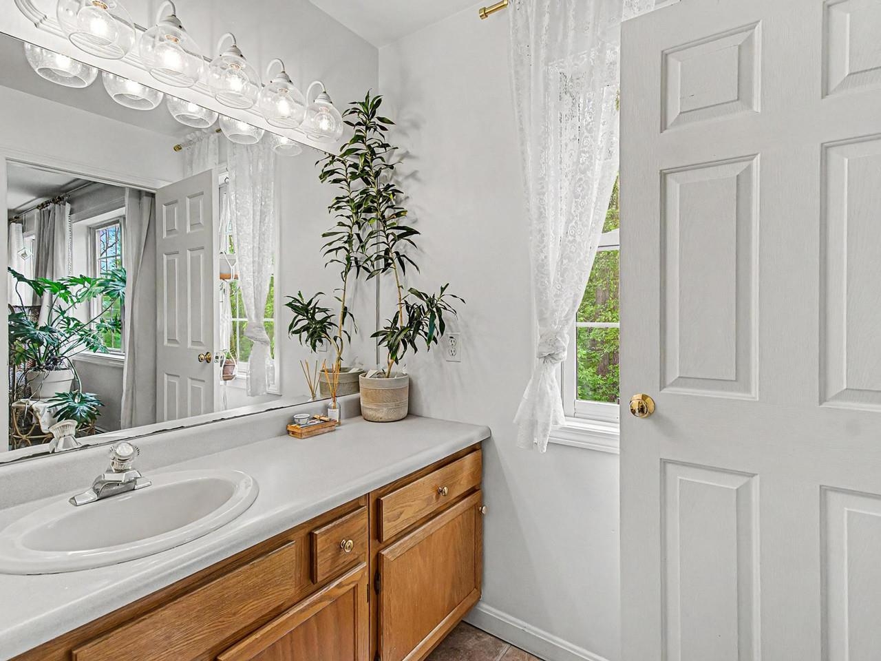 9 White Lilac Way