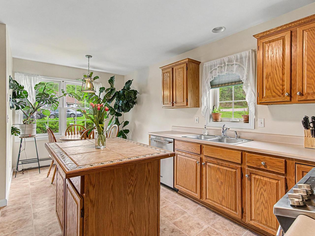 9 White Lilac Way