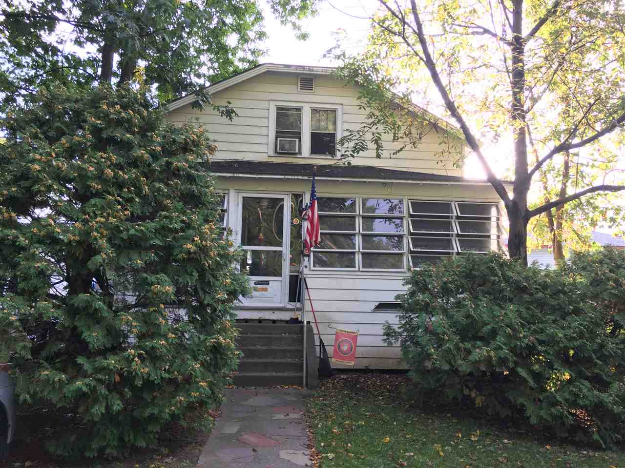 90 Ethan Allen Parkway