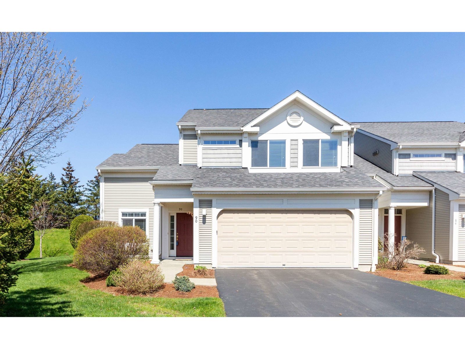 90 Hummingbird Lane