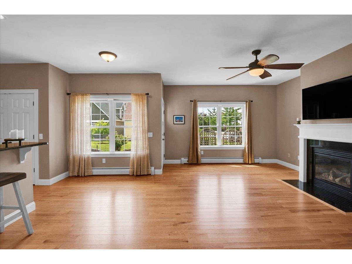 Living/Kitchen