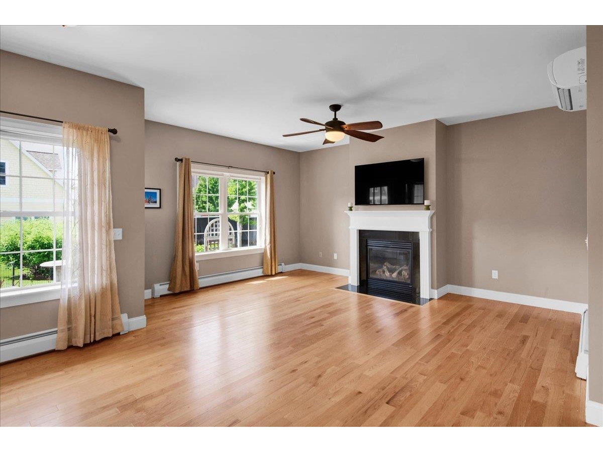 Living/Kitchen