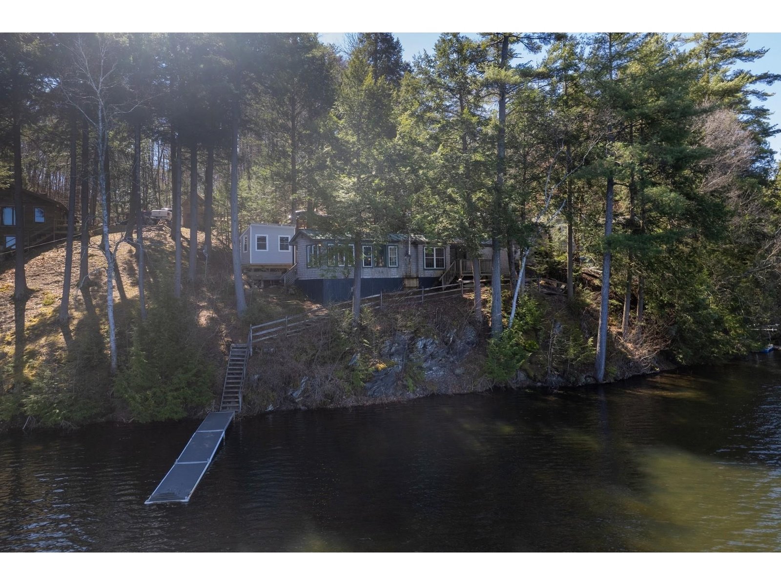 90 White's Point Road