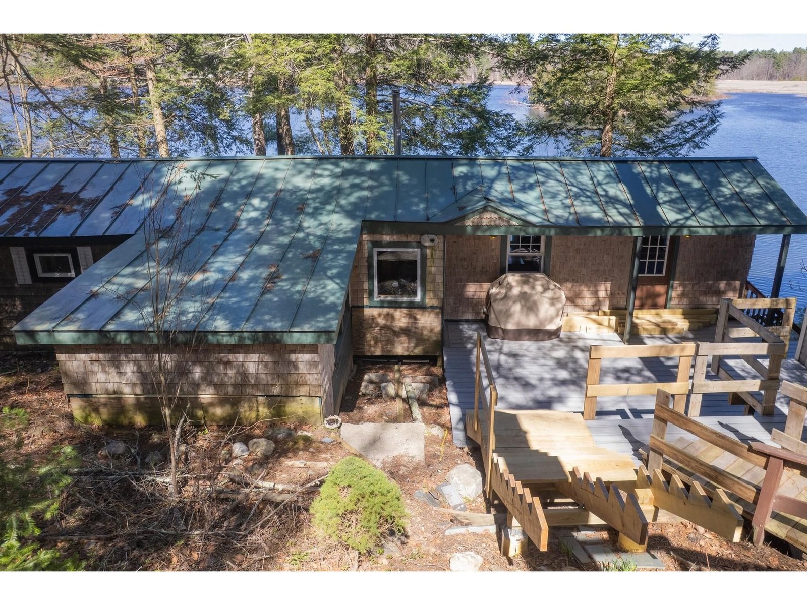90 White's Point Road