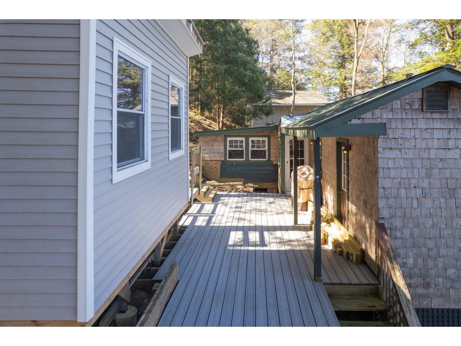90 White's Point Road