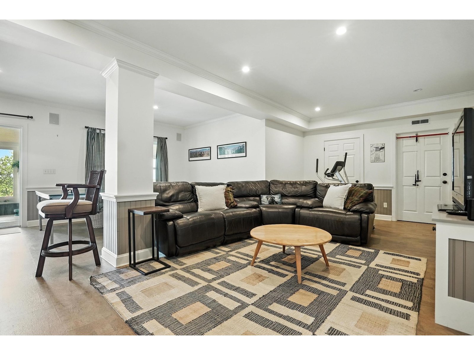 900 Crosswind Drive