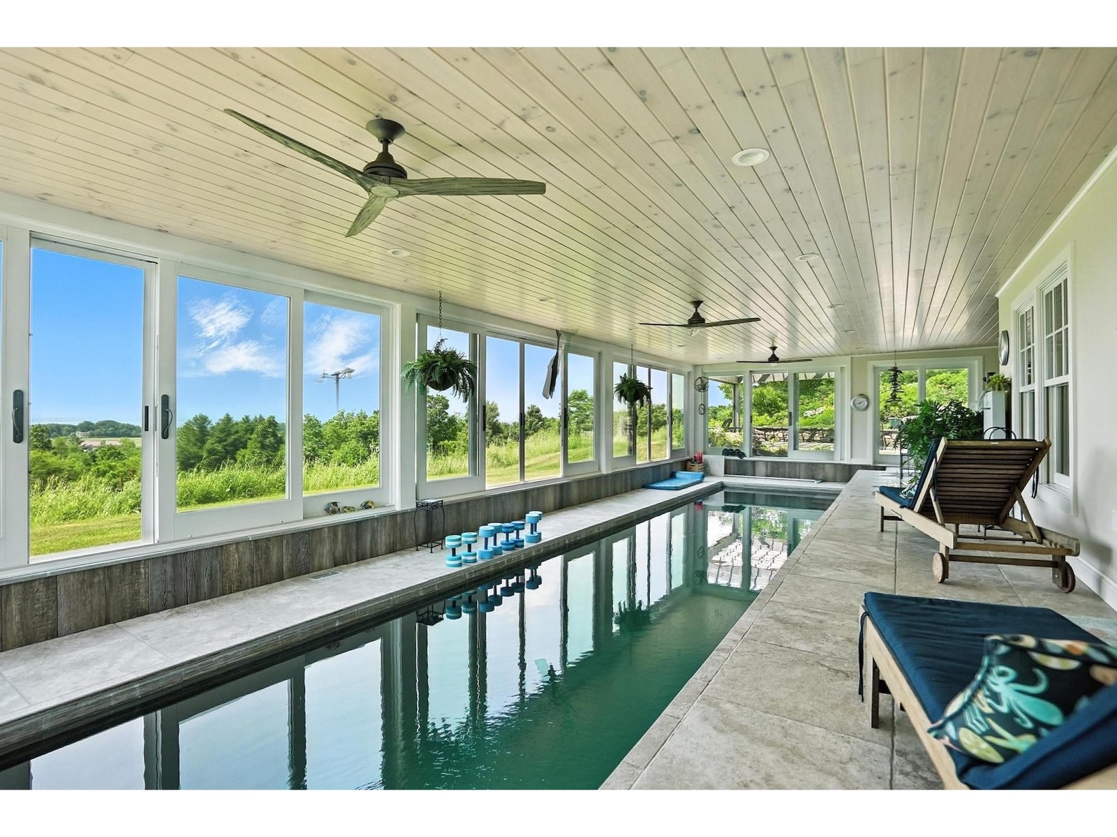 900 Crosswind Drive