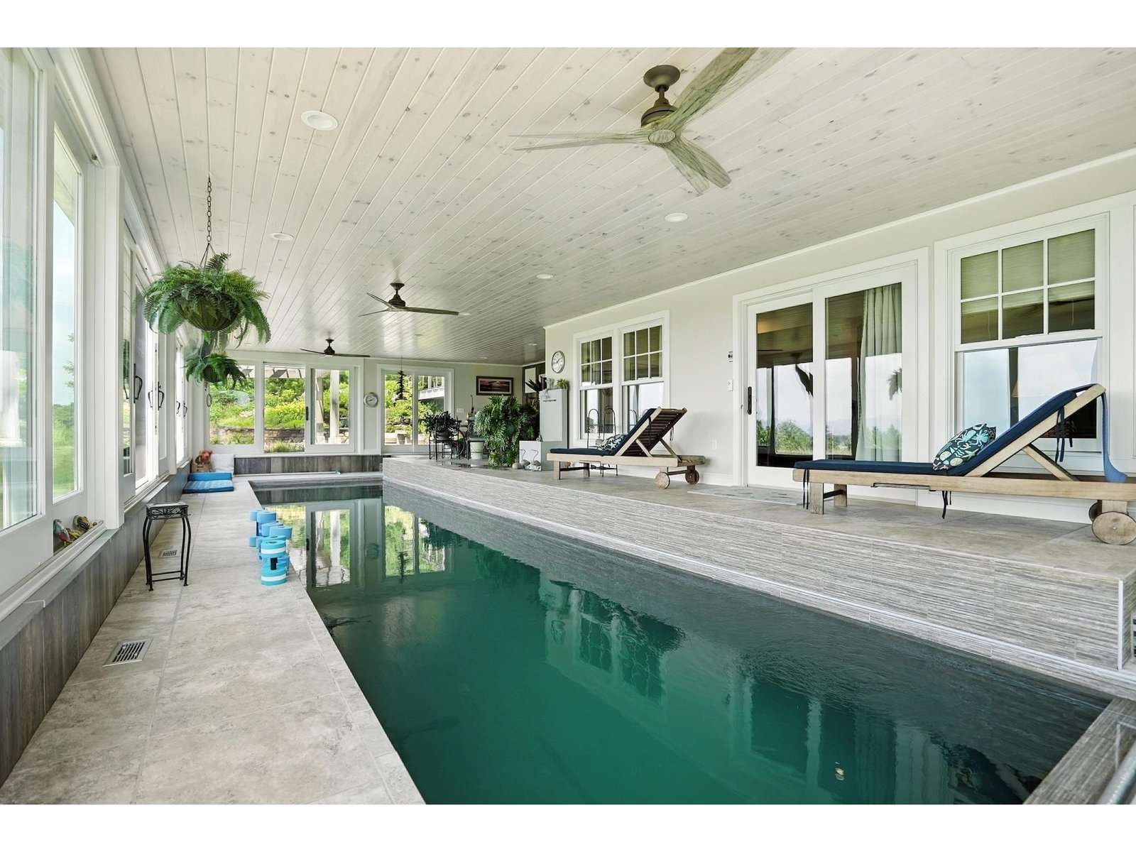 900 Crosswind Drive