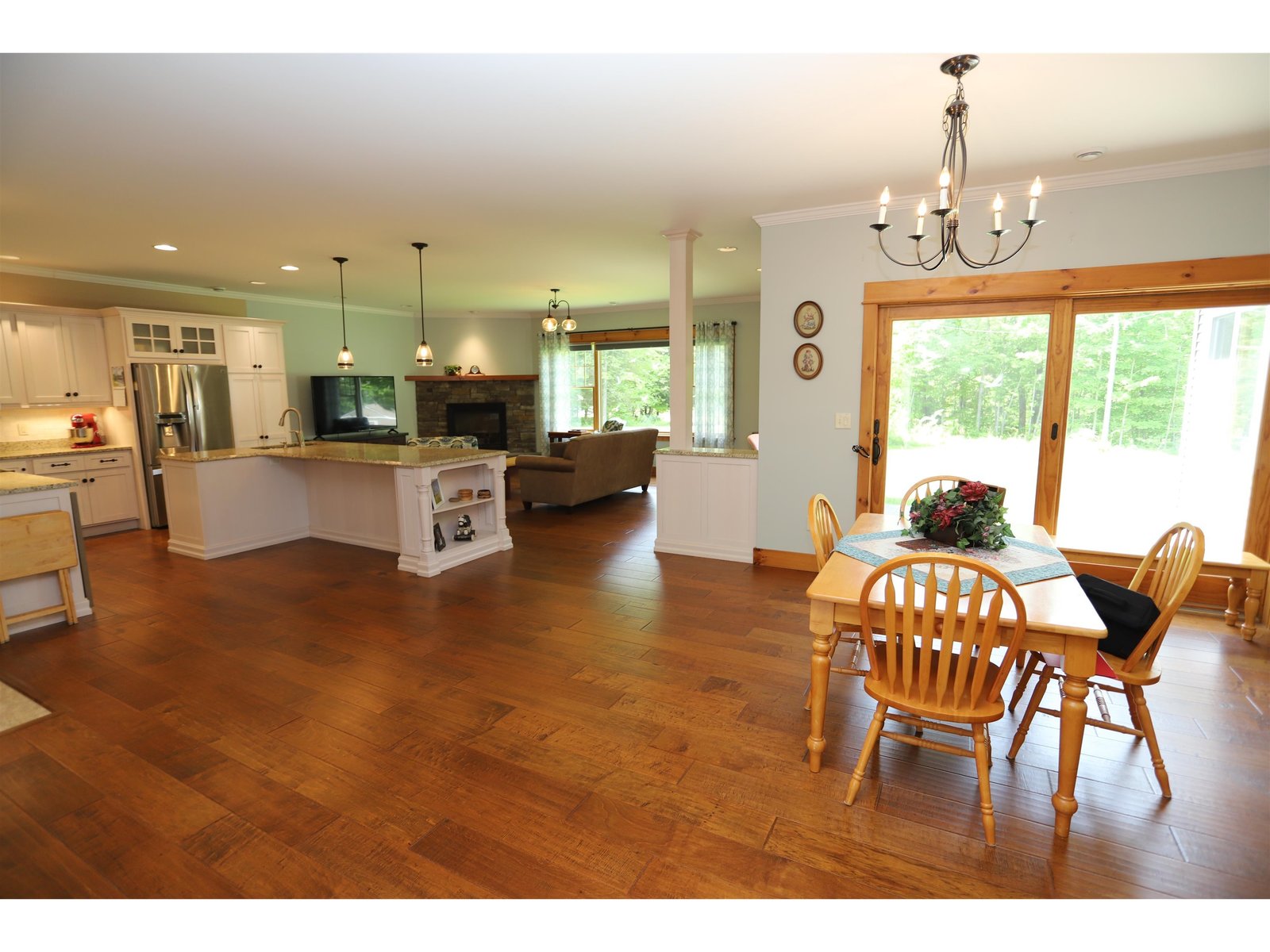 Kitchen/Dining