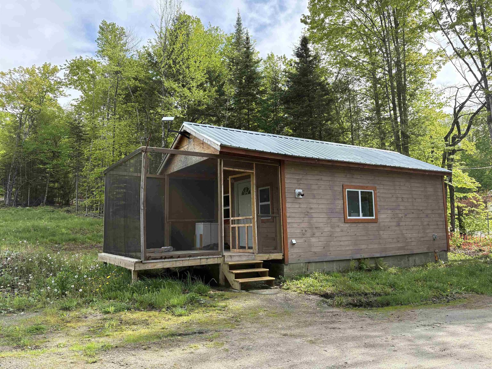 905 Peak Road