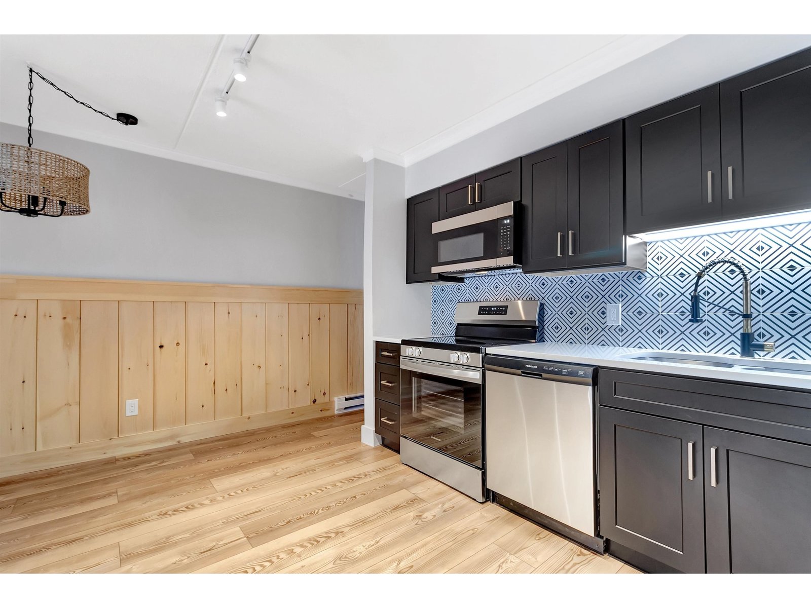 907 East Mountain Road, Unit G-3