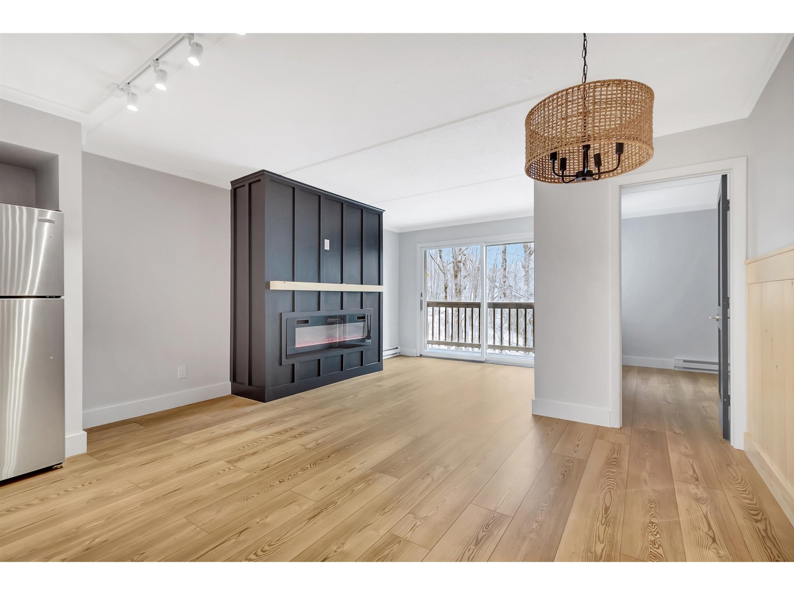 907 East Mountain Road, Unit G-3