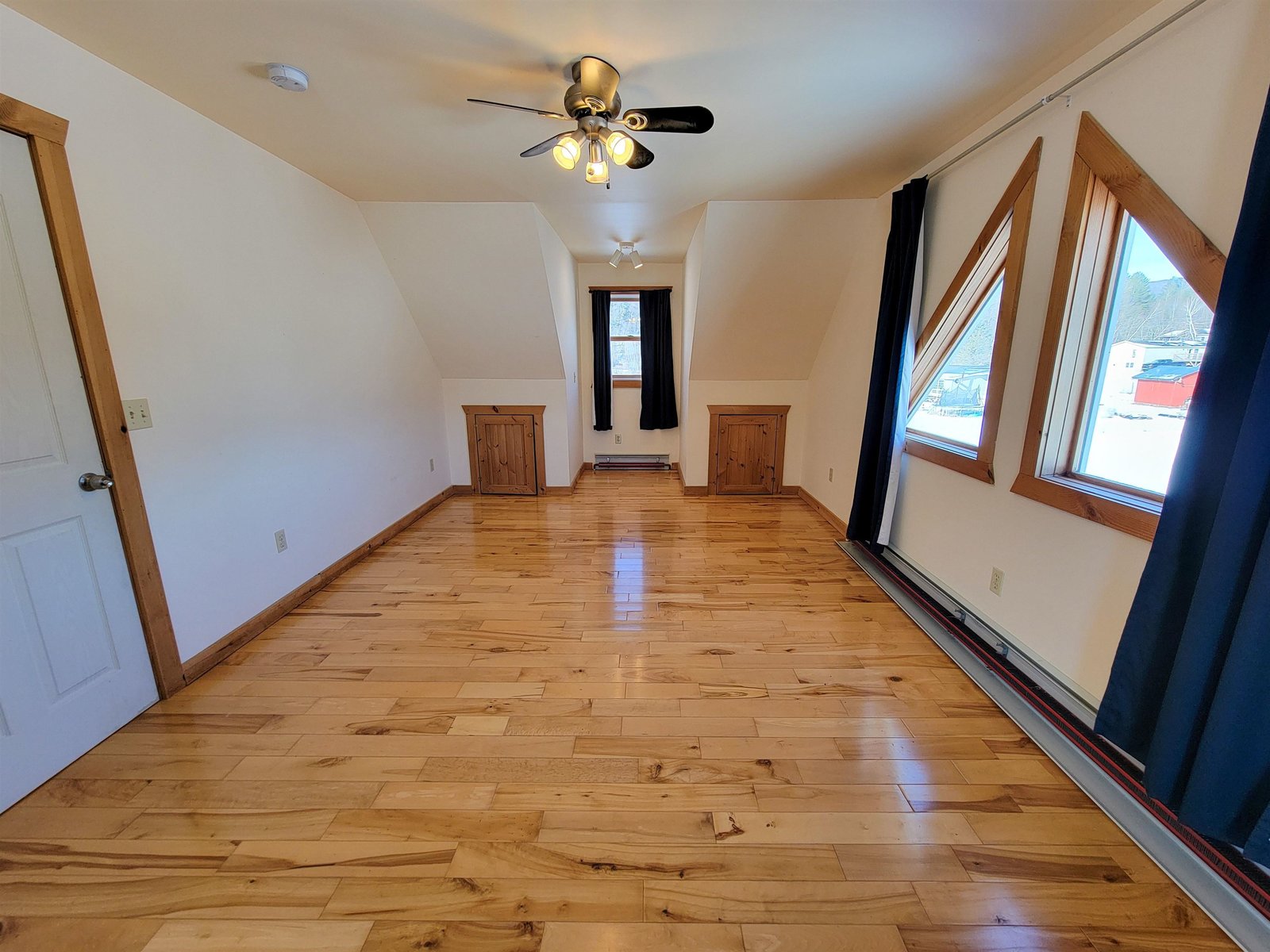2nd Floor Bedroom (1)