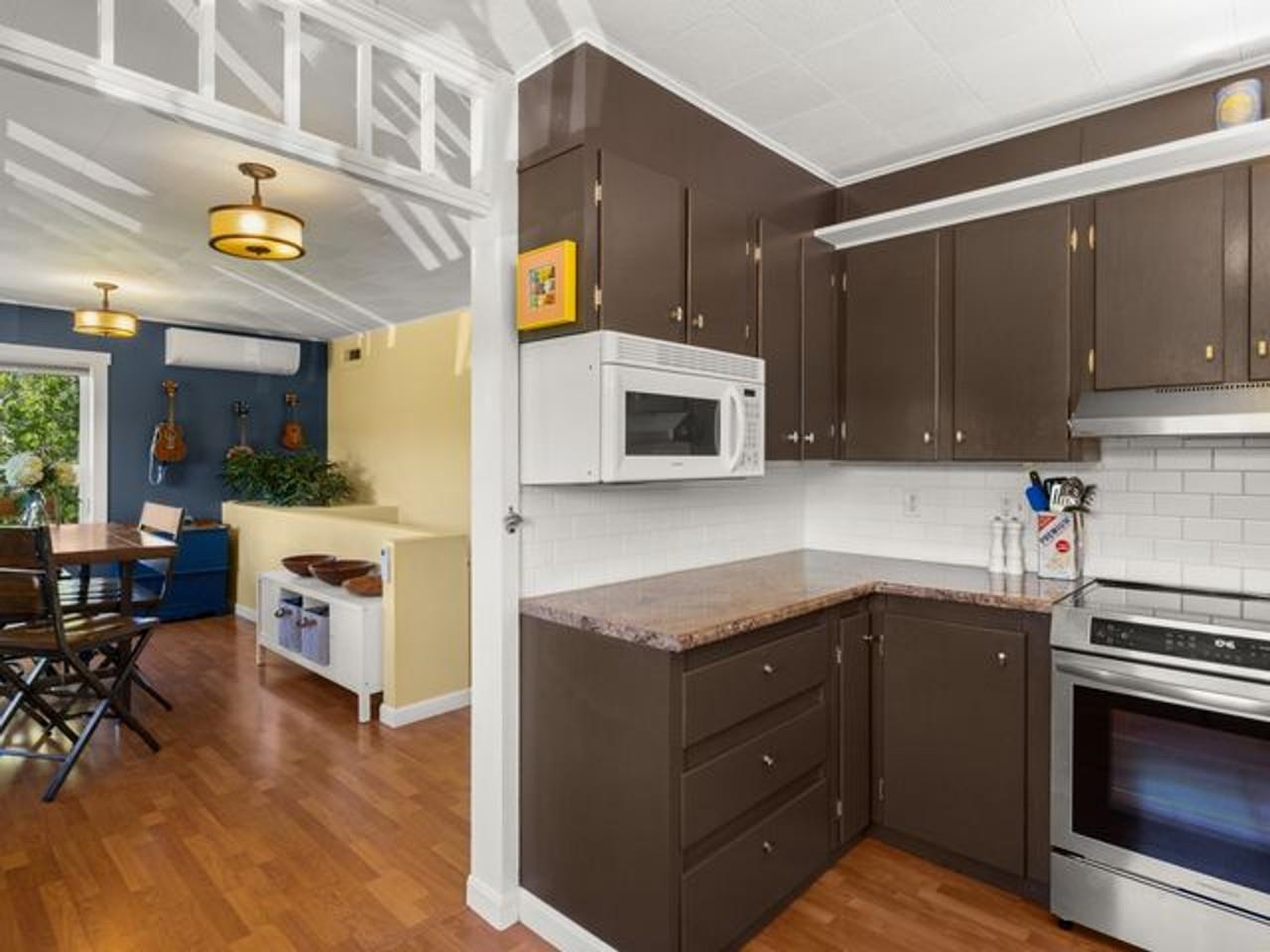 Easy Entertaining/Open Layout