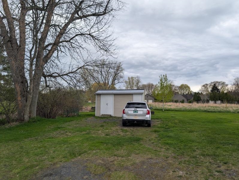 913 N End W Road