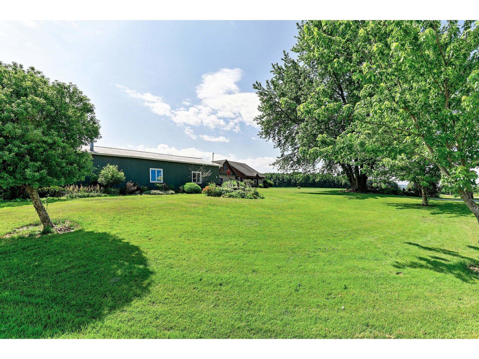 918 Armstrong Road
