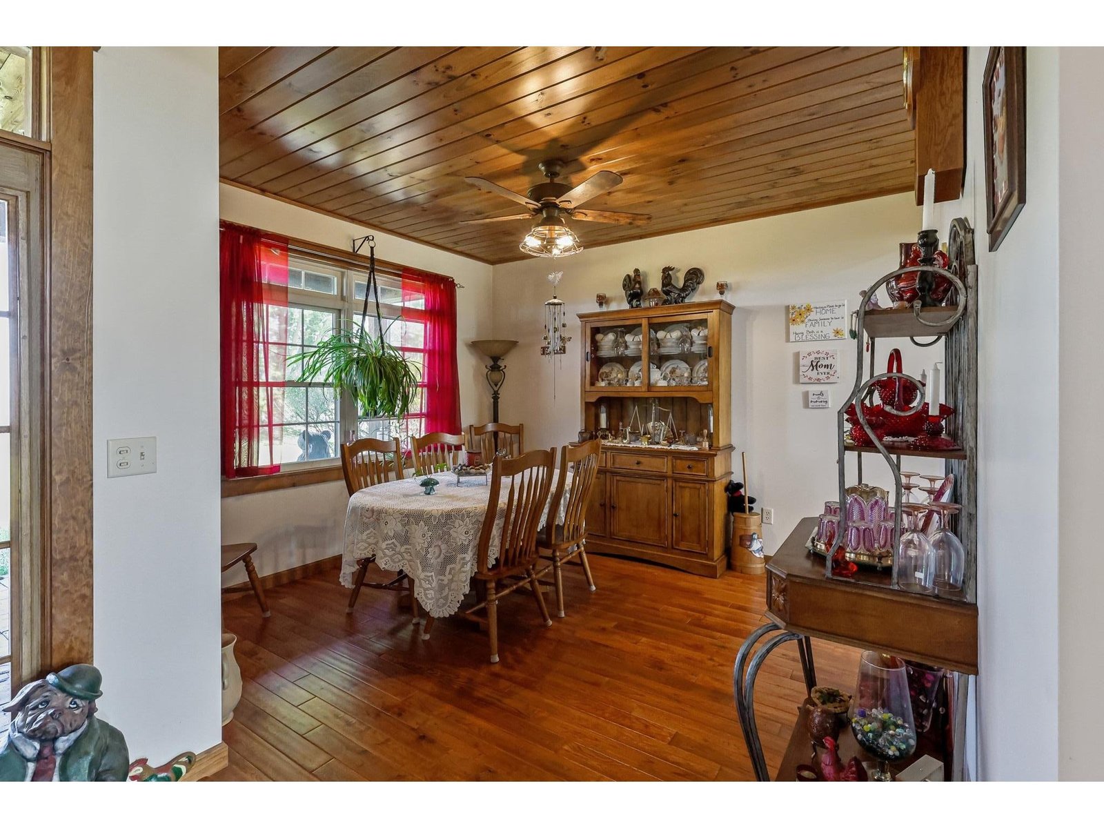 918 Armstrong Road