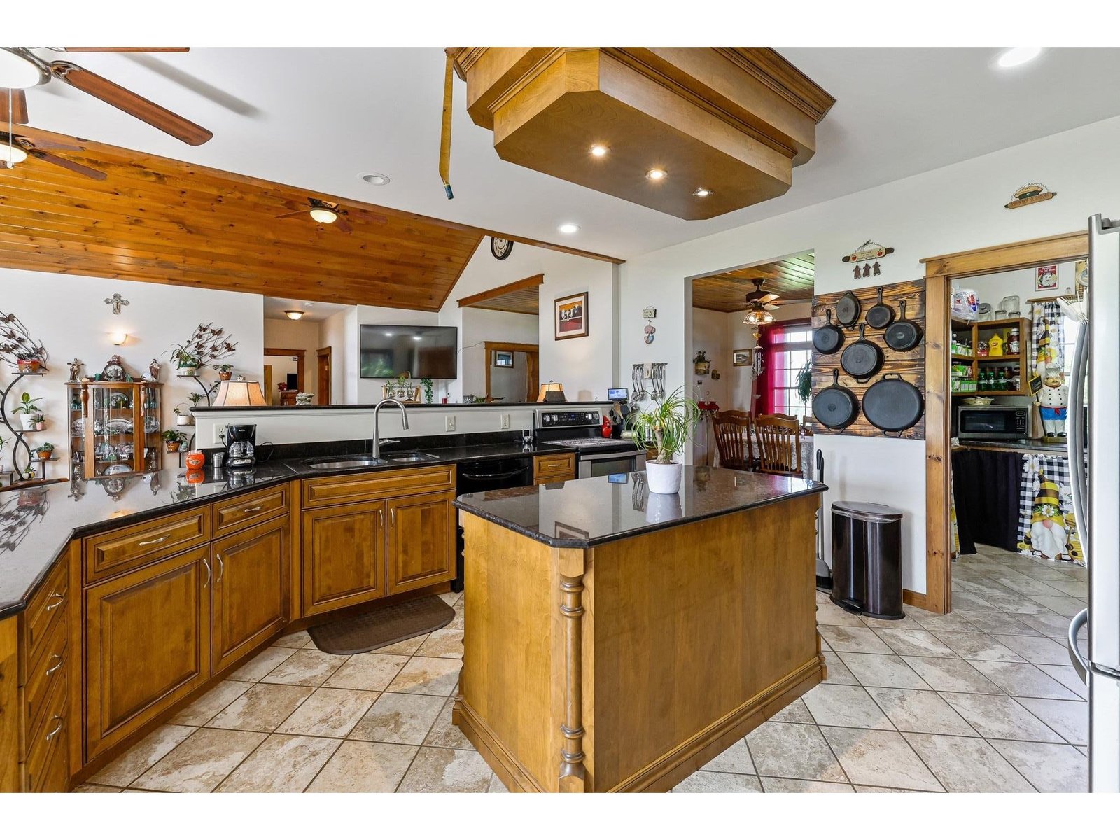 918 Armstrong Road