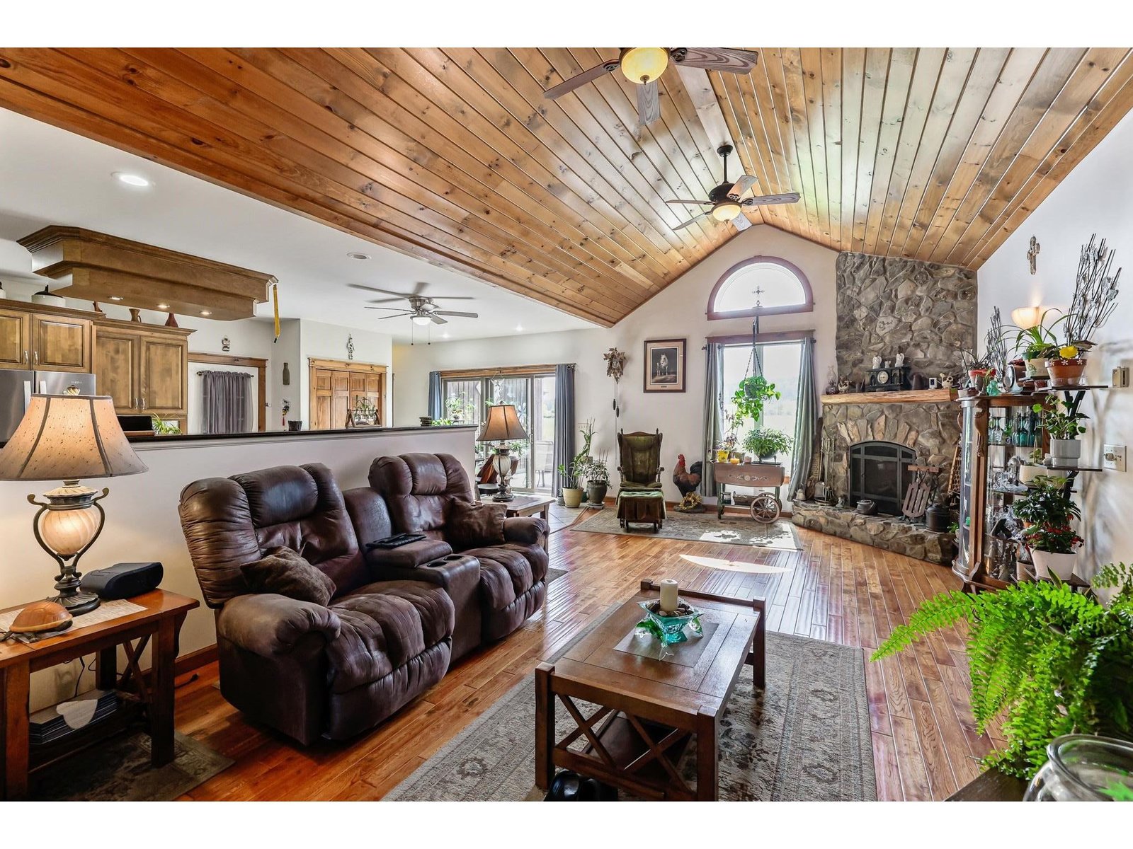 918 Armstrong Road