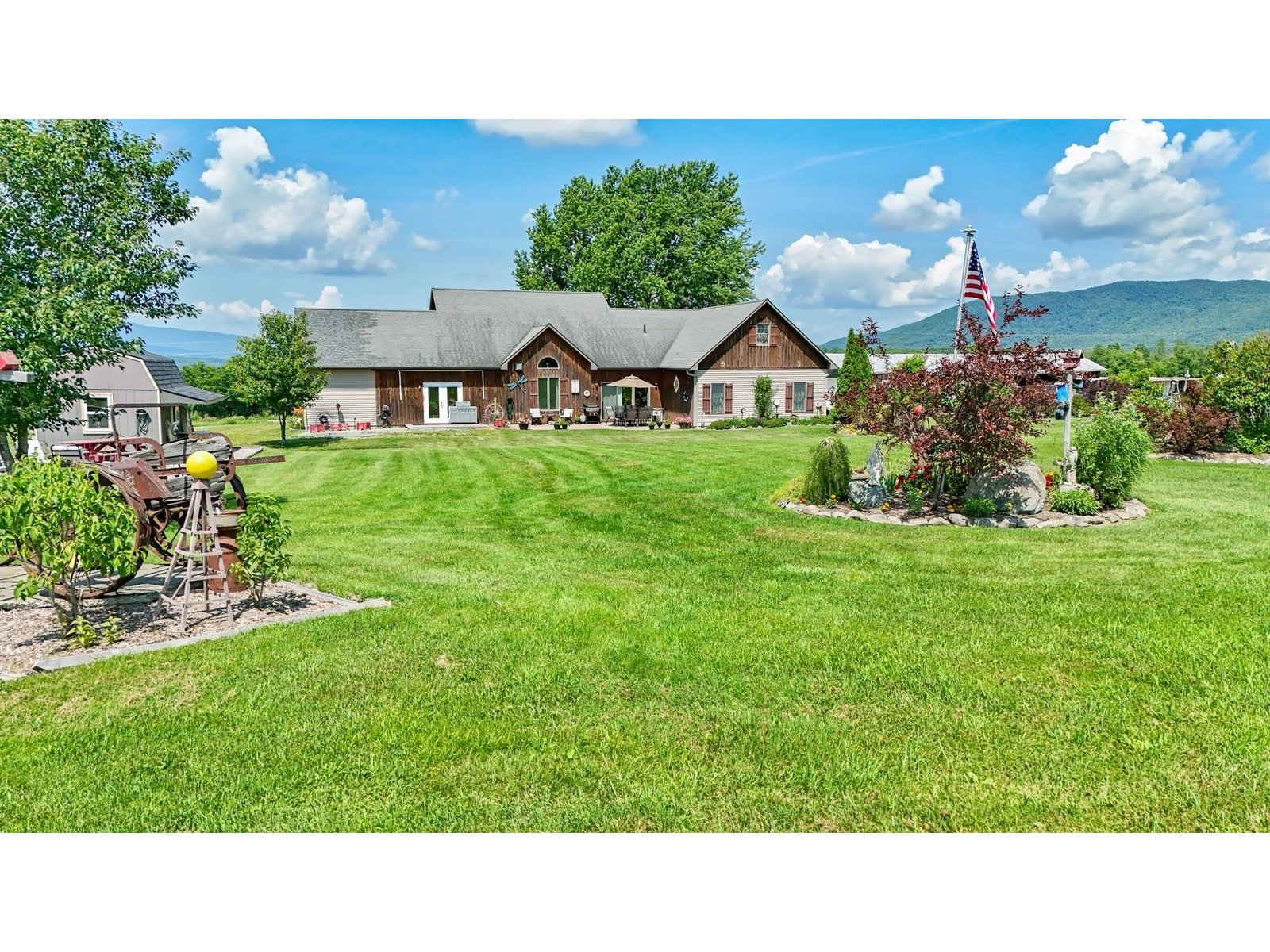 918 Armstrong Road